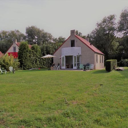 Gezellige Vakantiewoning Aan Het Water In Ewijk - Recreational Only No Workers מראה חיצוני תמונה