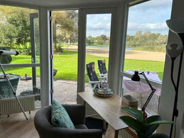 Gezellige Vakantiewoning Aan Het Water In Ewijk - Recreational Only No Workers מראה חיצוני תמונה